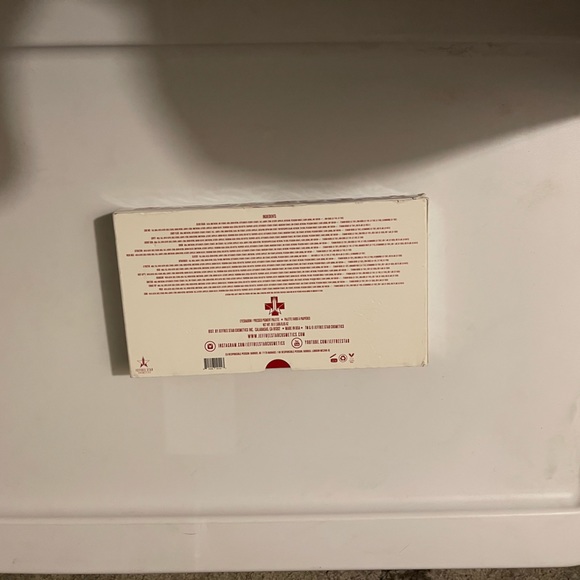 Jeffree Star Blood Sugar Palette - Picture 2 of 7